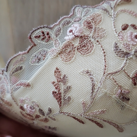 FELINA LACE PUSH UP EMBROIDERED LACE BRA SZ 36B - Picture 12 of 13
